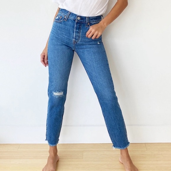 NWOT levi’s premium wedgie icon x aritzia - Picture 2 of 8